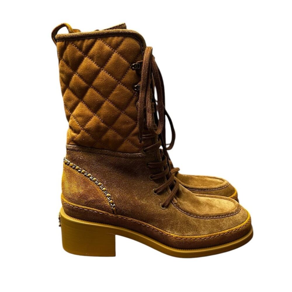 Chanel Quilted Suede Calfskin Chunky Heel Lace Up Combat Boots Womens 39 / US 9